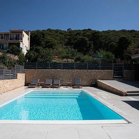 Pine House Villa Agioi Kültér fotó
