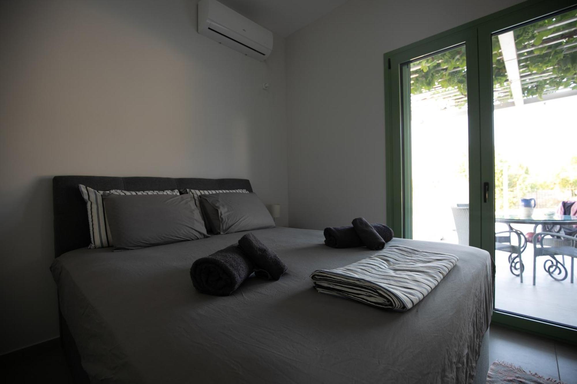 Pine House Villa Agioi Kültér fotó